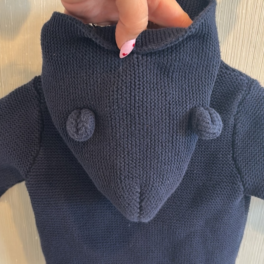 Baby Gap Navy Blue knit cardigan with bear ear hoodie & matching baby knit hat. - Picture 5 of 7